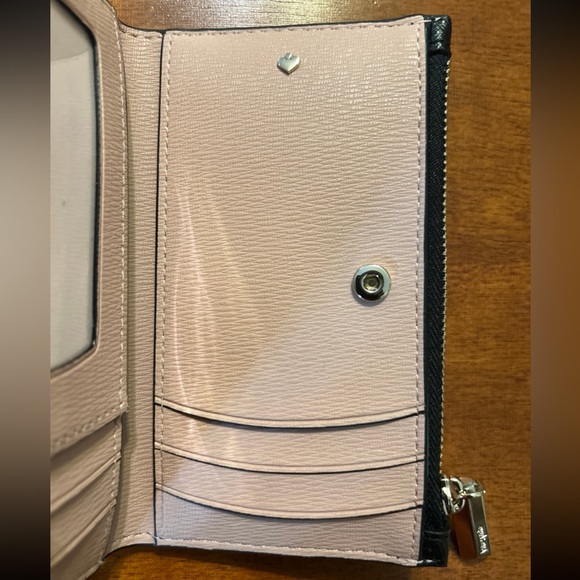 NWT $98 Kate Spade slim bifold wallet - Picture 10 of 10